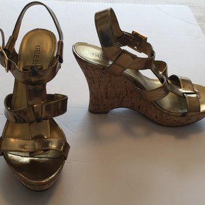 GUESS GOLD SANDALS-NWOT